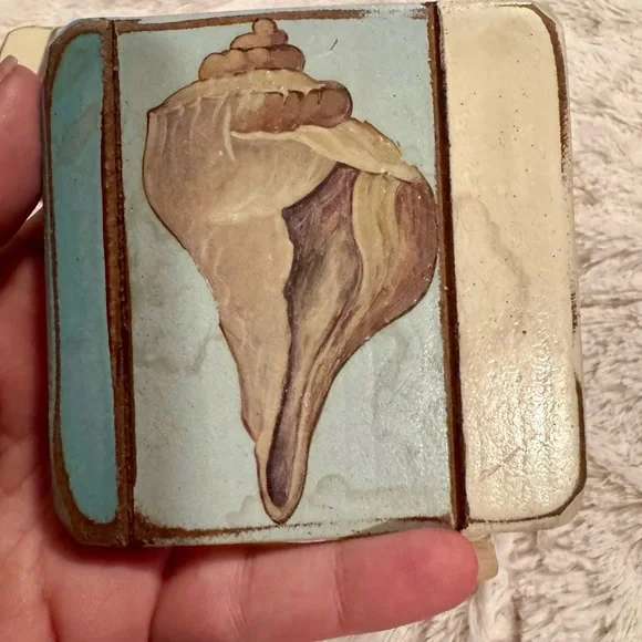 Seashell Design Coasters Set - Picture 6 of 12